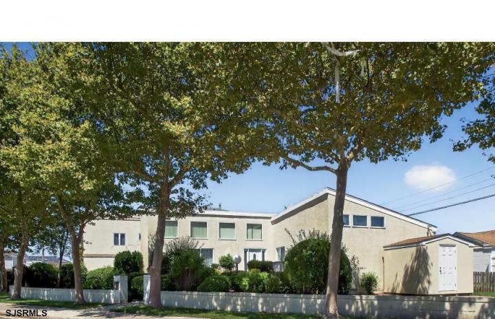 Photo of 1 Seaside Court, Margate NJ