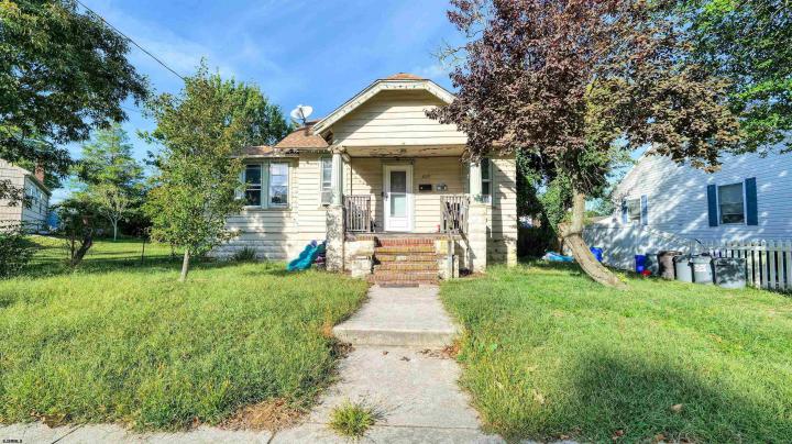 Photo of 109 E Cedar Avenue