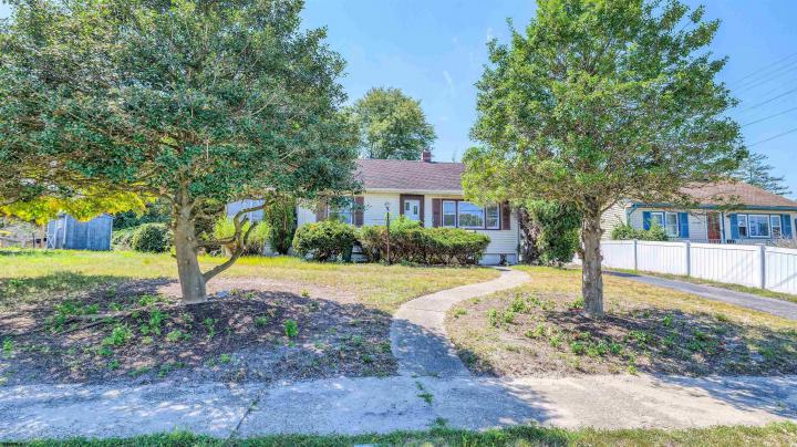 Photo of 21 Larchmont Drive, Pleasantville NJ