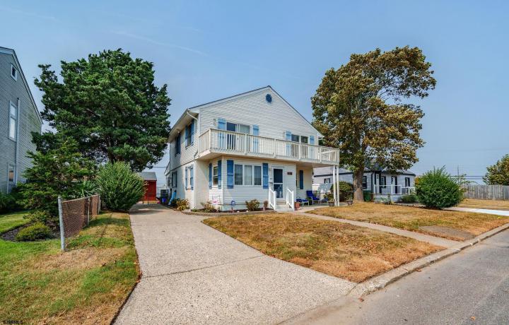 Photo of 205 E Plaza Place, Egg Harbor Township NJ