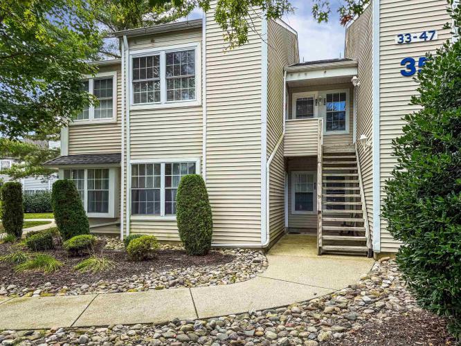 Photo of 37 Driftwood Court, Smithville NJ