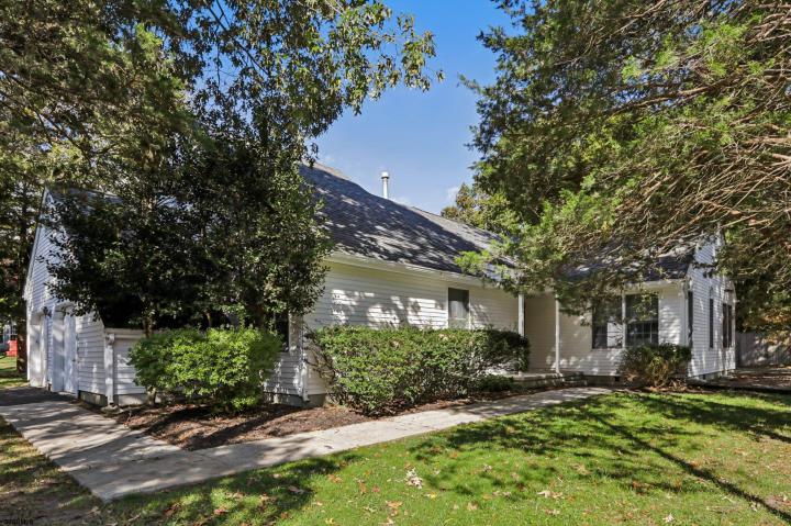 Photo of 709 E Chip Shot Lane, Galloway Township NJ