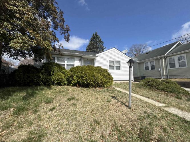 Photo of 244 E Wyoming Avenue