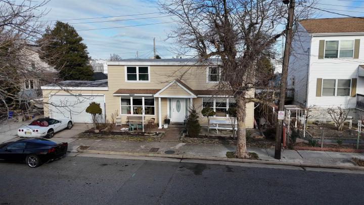 Photo of 409 N Elberon