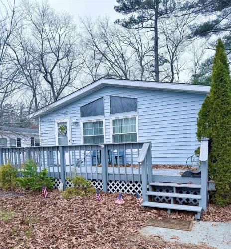 Photo of 13 Cardinal Drive