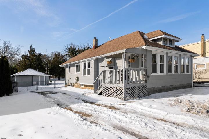 Photo of 421 W Delilah Road