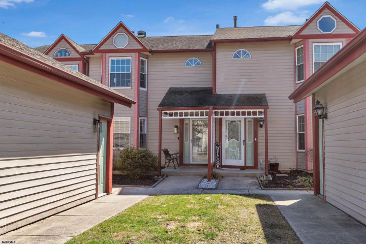 Photo of 698 E Lake Front Circle