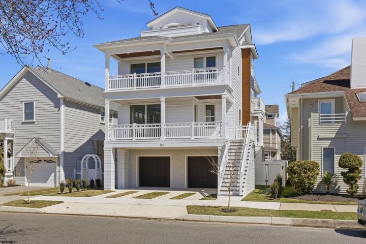 Photo of 121 N Quincy Avenue