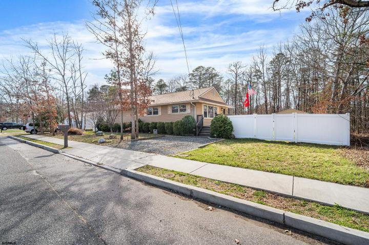 Photo of 203 Carver Avenue