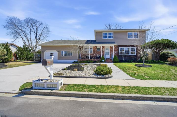 Photo of 2104 Grove Road