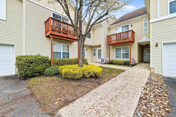 Photo of 34 E Woodland Avenue