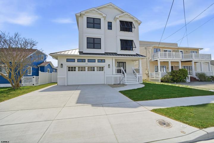 Photo of 230 S 7th Street