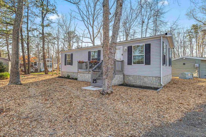Photo of 106 E Moss Mill Road