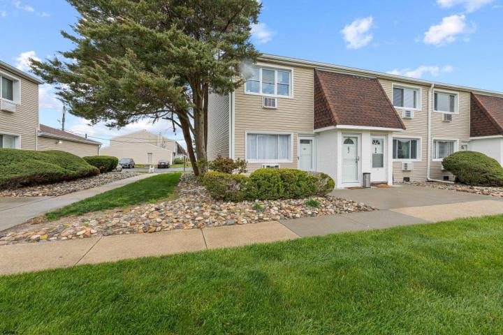 Photo of 4901 Harbor Beach Bouleva