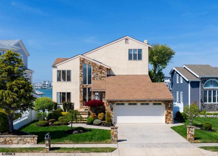Photo of 81 Lagoon Bouleva