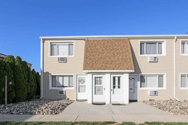 Photo of 4901 Harbor Beach Bouleva