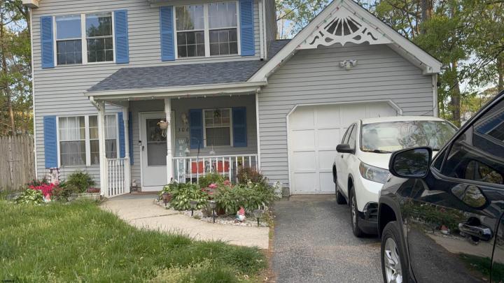 Photo of 306 E Cos Cob Drive