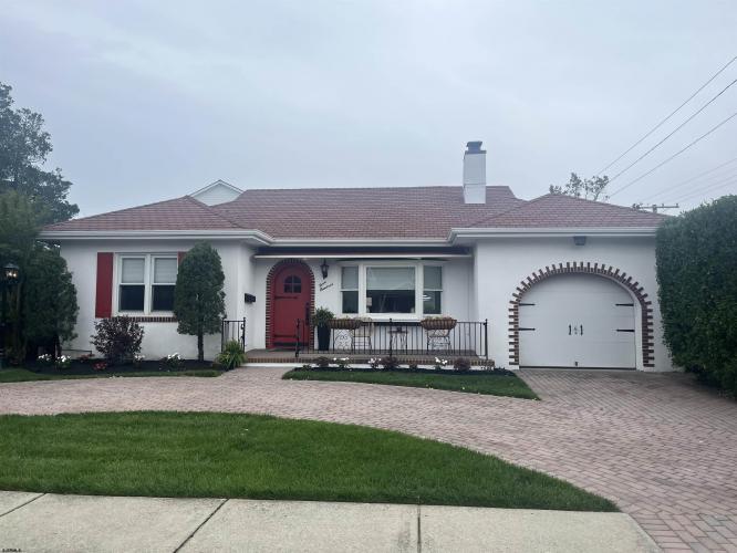 Photo of 300 S 19th Street