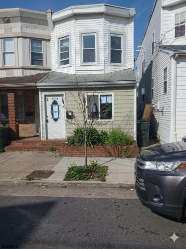 Photo of 218 N Texas Avenue