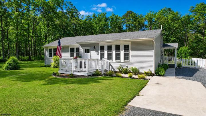 Photo of 328 W Moss Mill Road