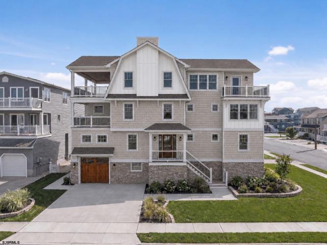 Photo of 1106 E Beach Avenue