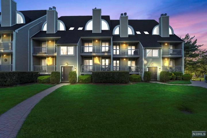 Photo of 504 River Renaissance, East Rutherford NJ