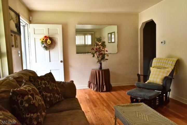 Photo of 19 Florence Place, Elmwood Park NJ
