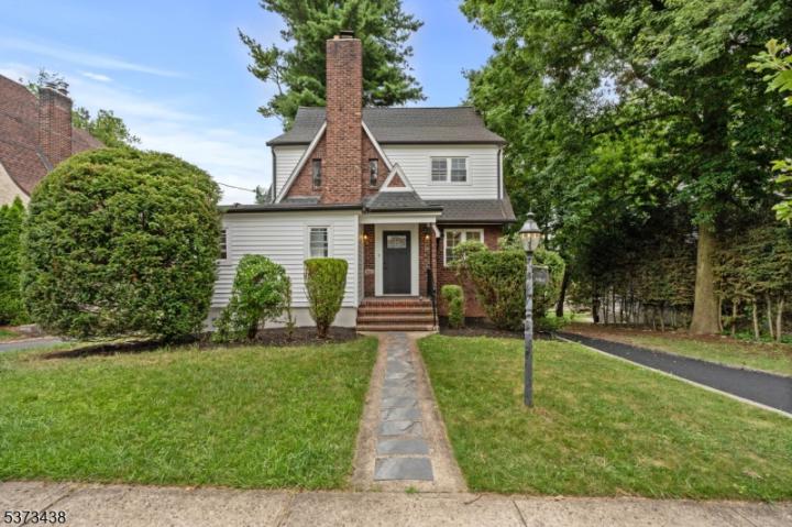 Photo of 871 Prince Street, Teaneck NJ