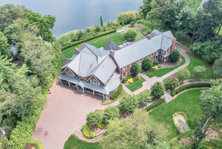 Photo of 311 Algonquin Road, Franklin Lakes NJ