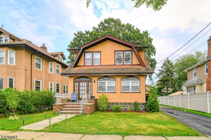 Photo of 1128 Edgewood Lane, Fort Lee NJ