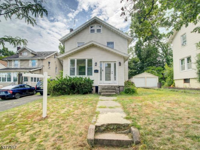 Photo of 82 S Roosevelt Sq, Englewood NJ