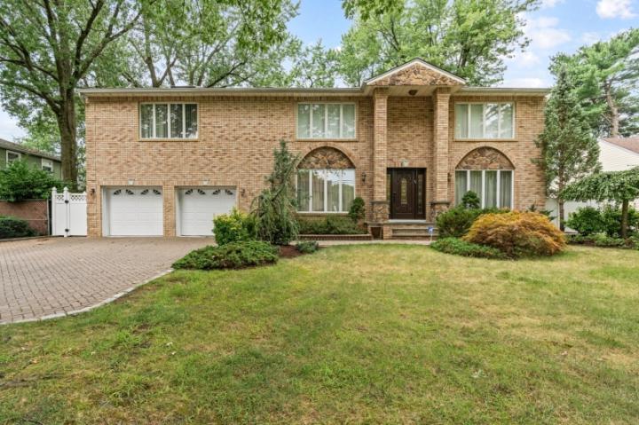 Photo of 68 Alden Road, Paramus NJ