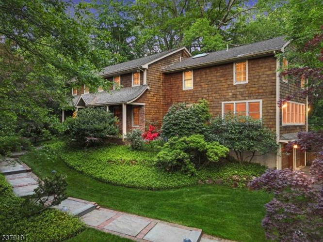 Photo of 2 Canterbury Court, Alpine NJ