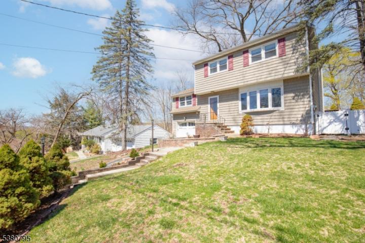 Photo of 163 Hiawatha Boulevard, Oakland NJ