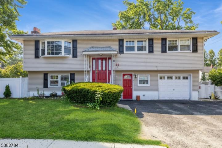 Photo of 21 Kuhn Court, Saddle Brook NJ