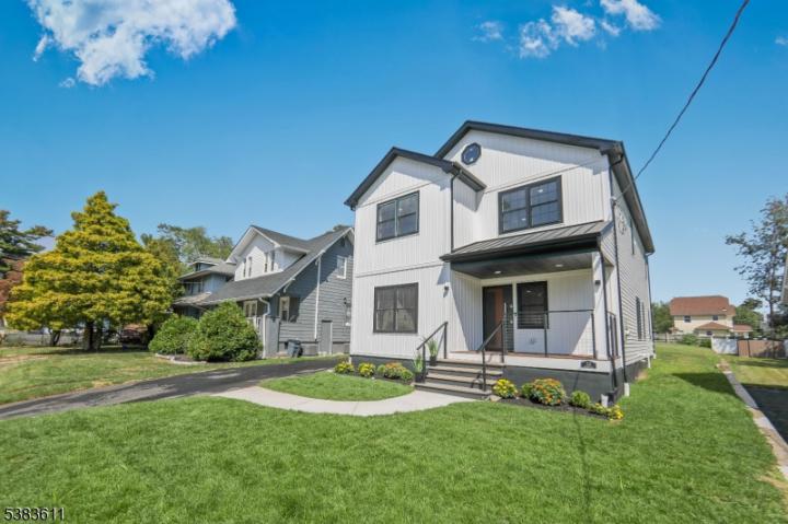 Photo of 35 Franklin Road, Teaneck NJ