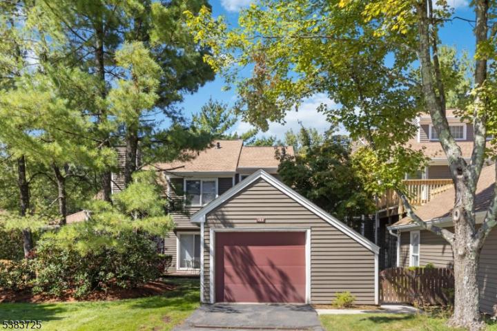 Photo of 162 Grandview Lane, Mahwah NJ