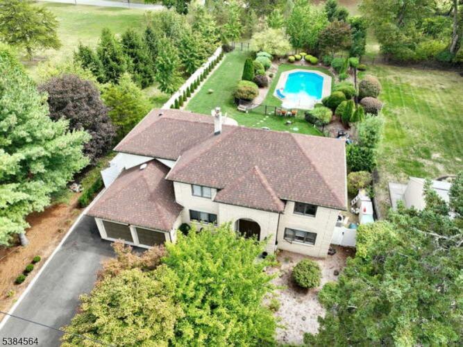 Photo of 210 Ramapo Valley Road, Oakland NJ