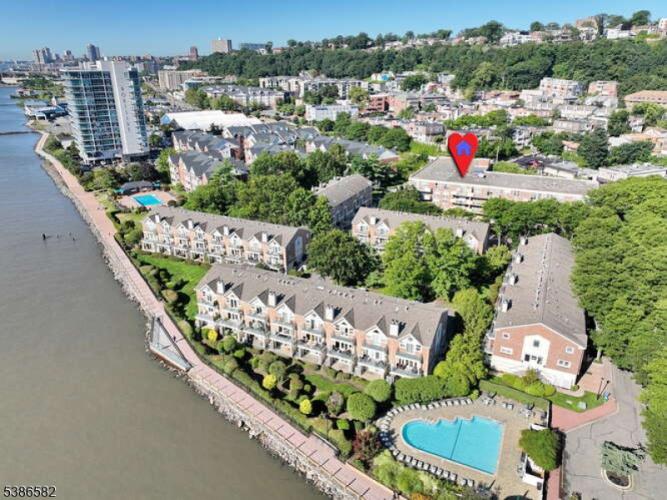 Photo of 100 Grand Cove Way 3n, Edgewater NJ