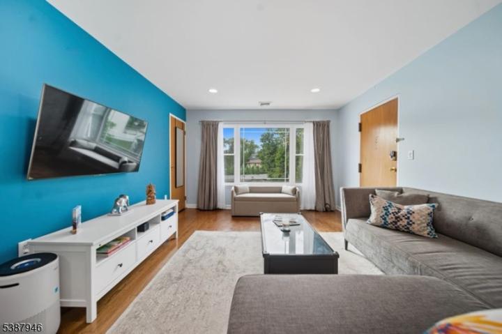 Photo of 253 Park Avenue 305, Rutherford NJ