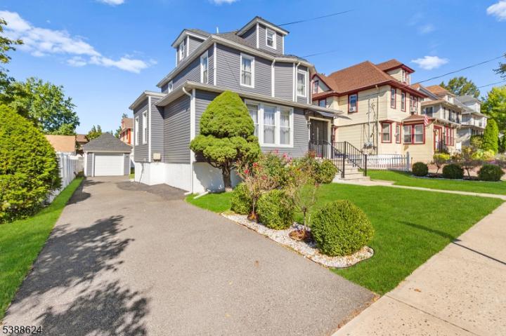 Photo of 22 Euclid Avenue