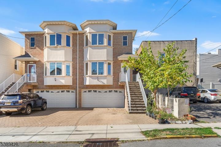 Photo of 233 5th Street B