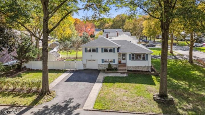 Photo of 8 Hall Road, Paramus NJ