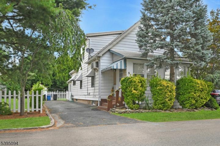 Photo of 57 18th Avenue