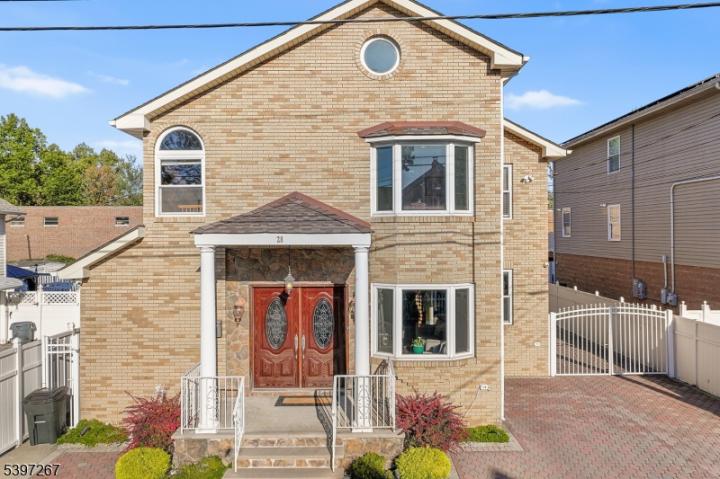 Photo of 28 Ramella Avenue