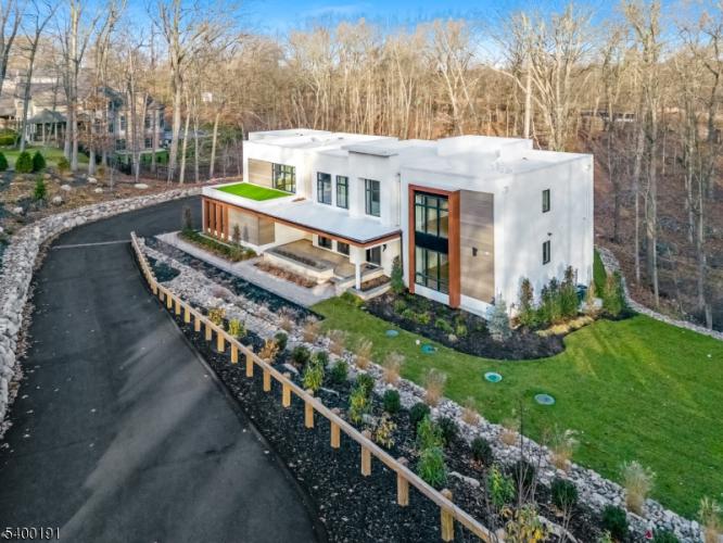 Photo of 10 Big Ramapo Road, Saddle River NJ