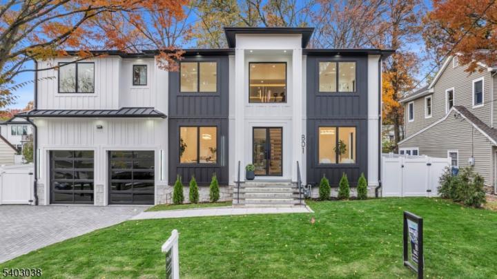 Photo of 801 Godwin Road, Paramus NJ