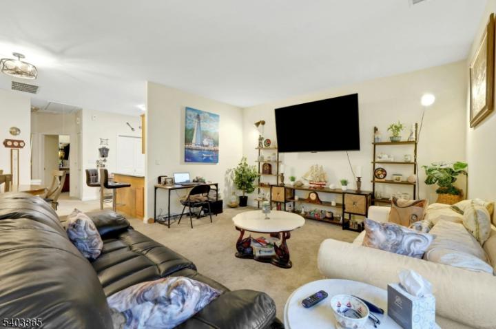 Photo of 520 Victor Street 8, Saddle Brook NJ