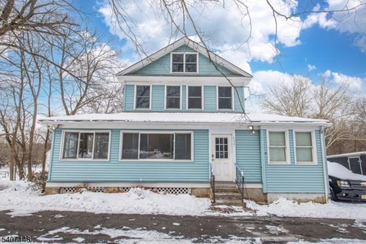 Photo of 573 Wyckoff Avenue, Mahwah NJ