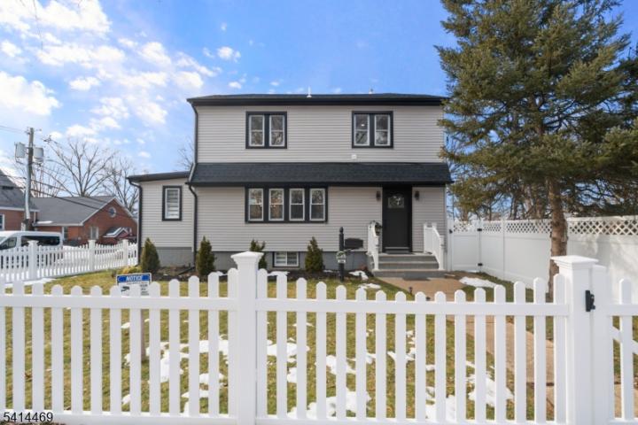 Photo of 266 Elm Avenue